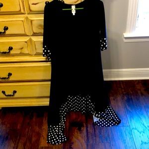 Beautiful Come N See black dress